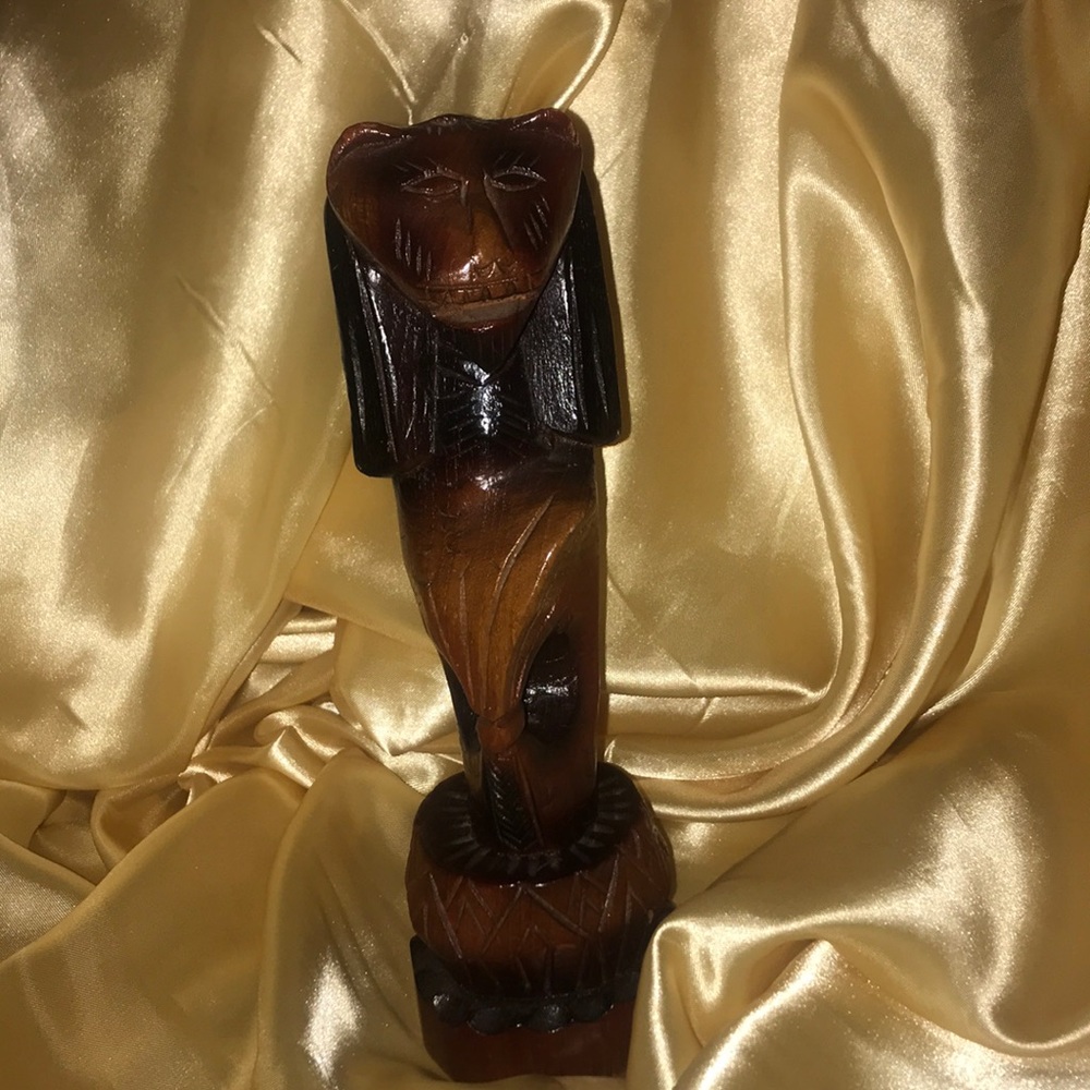 Exquisite carving African figure